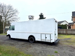 Food Truck Freightliner Step van 2011 Model. NEW BUILD OUT