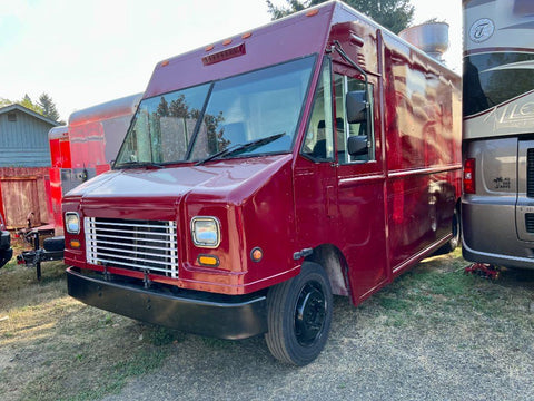2008 Freightliner Food Truck Fully Equipped
